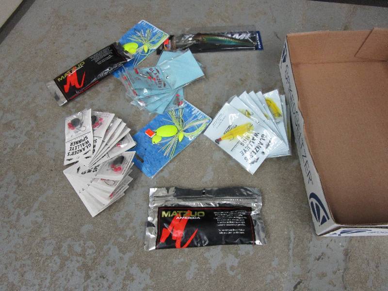 lot 138 image: Never Used 12 Jigs, 24 Spinners, Fish Bait, Bobbers and  1 12 Sardine Bunker TS Mega Minnow
