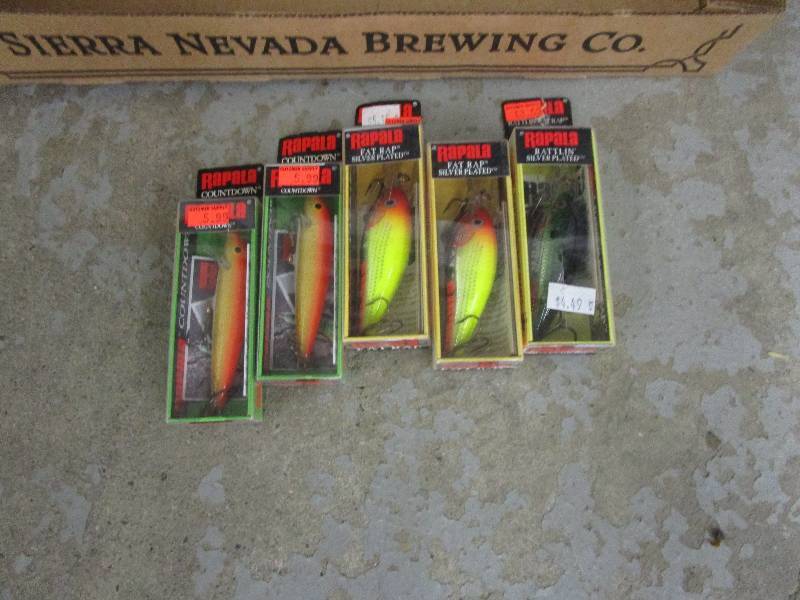 lot 142 image: 5 Unopened Rapalas
