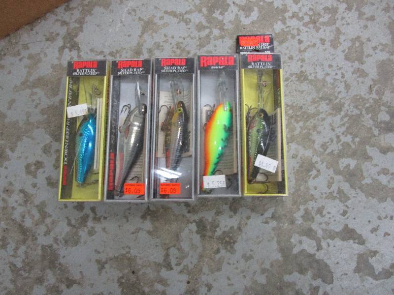 lot 146 image: 5 Unopened Rapalas