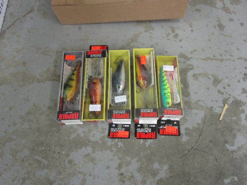 lot 150 image: 5 Unopened Rapalas