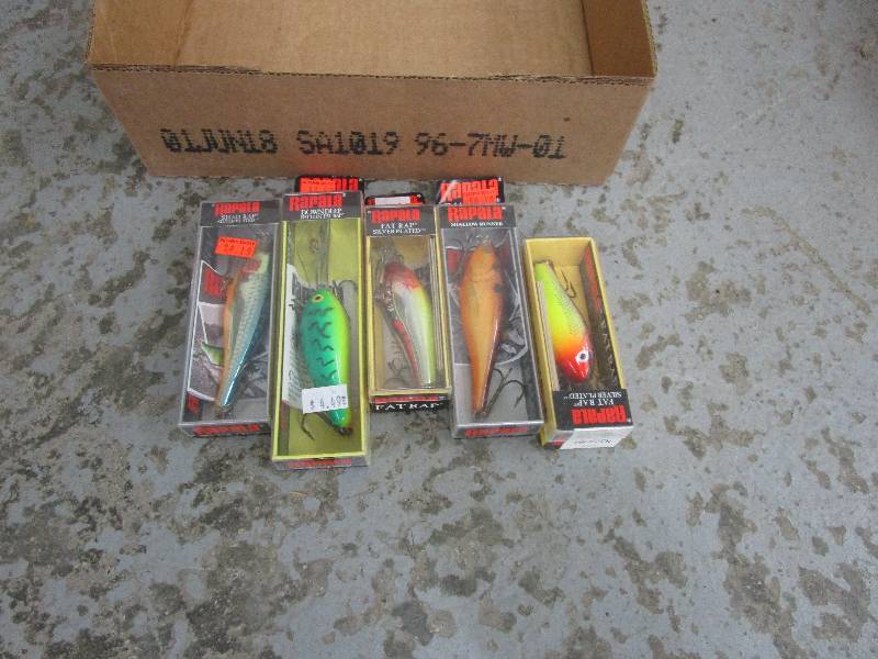 lot 154 image: 5 Unopened Rapalas