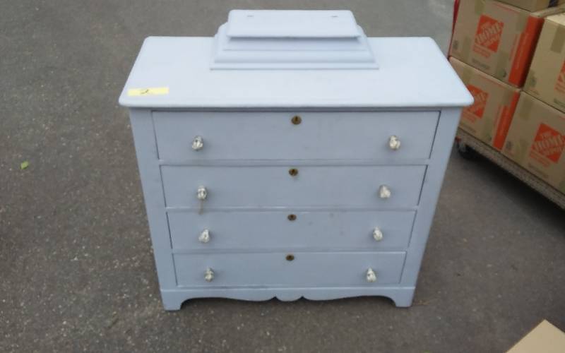 Vintage 4 Drawer Handkerchief Dresser (Painted) 39x17x35