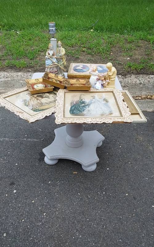 Lot Of Victorian Decor & Painted Table 19x19x17