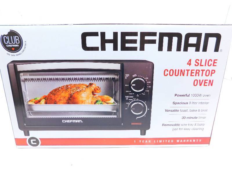 lot 15 image: Chefman 4 Slice CounterTop Oven