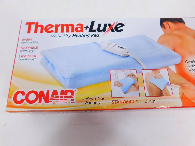 lot 27 image: Conair Electric ThermaLuxe MoistDry Heating Pad---- Model HP01X