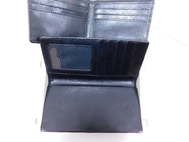 lot 33 image: Black Leather Billfold & Checkbook Cover