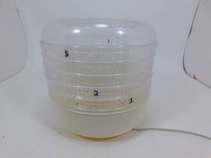 lot 47 image: Electric 5 Tray Ronco Food Dehydrator