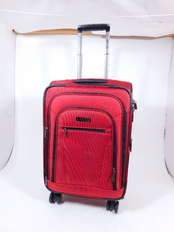 lot 79 image: Kenneth Cole Reaction Suitcase