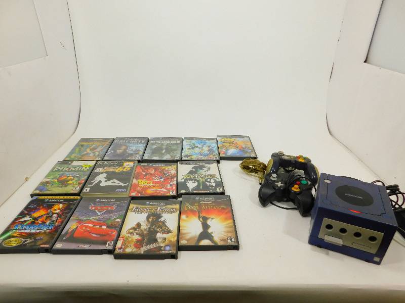 lot 89 image: Nintendo Game Cube With Controllers & Thirteen Games