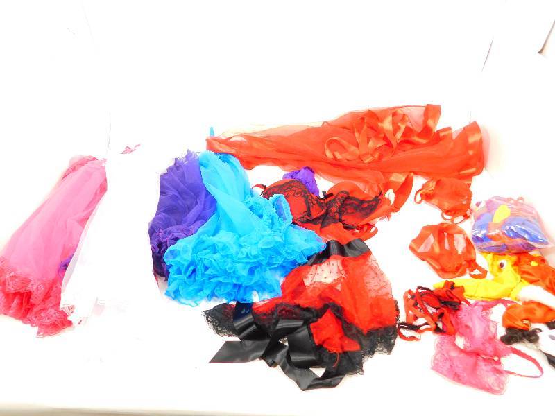 lot 100 image: Fancy Lingerie