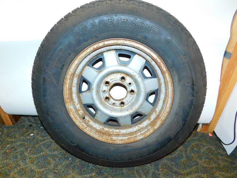 lot 106 image: Direction ST20575R15 Tire