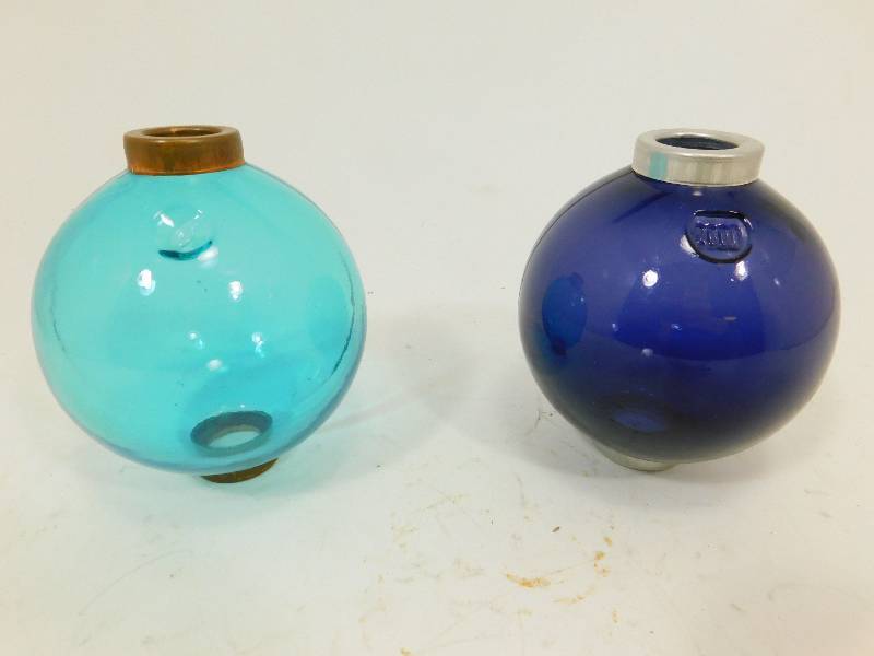 lot 120 image: Vintage Lightening Rod Balls