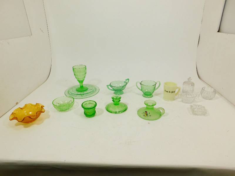 lot 122 image: Vintage Glassware Items