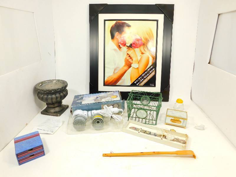 lot 133 image: Miscellaneous Items