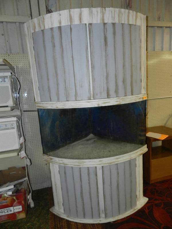lot 503 image: LARGE CORNER UNIT FISH TANK