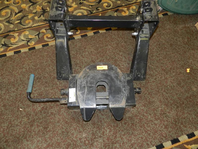lot 508 image: PRO SERIES 15K 5TH WHEEL HITCH