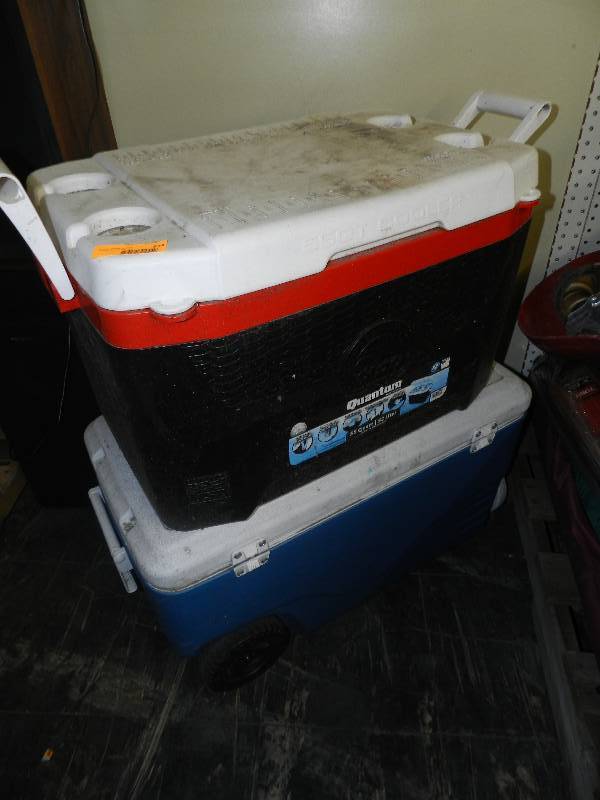 lot 514 image: TWO COOLERS