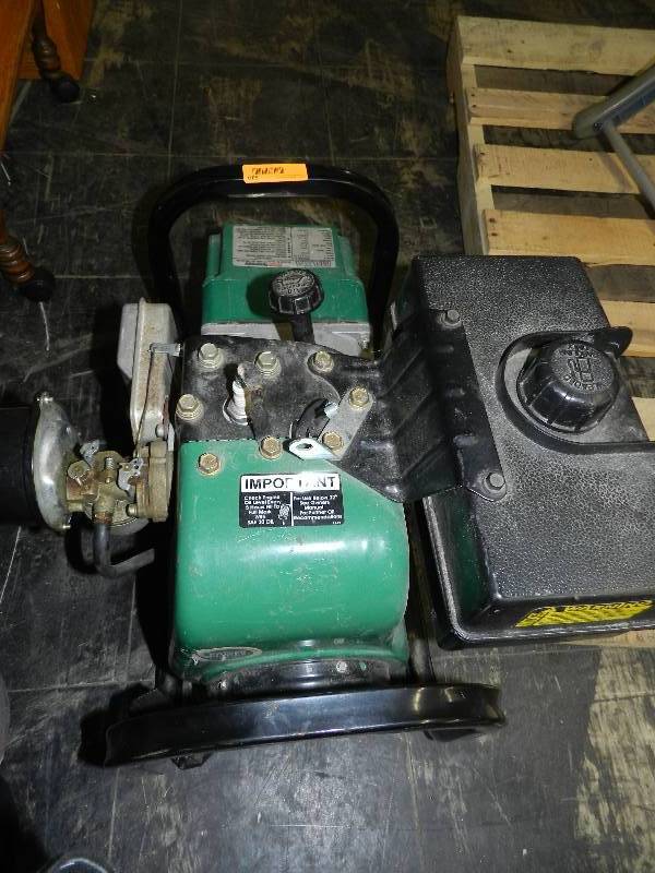 lot 530 image: COLEMAN POWERMATE 5HP CHORE KING TECUMSEH MOTOR