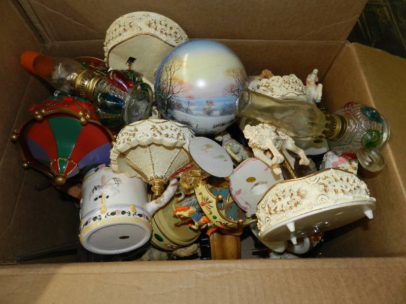 lot 537 image: BOX OF CAROUSEL HORSES