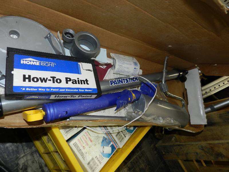 lot 545 image: PAINT STICK AND TRACK LIGHTS