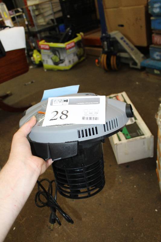 lot 28 image: Bucket Head WetDry Vac Powerhead