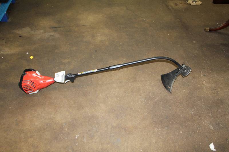 lot 18 image: Homelite Gas Weed Whip