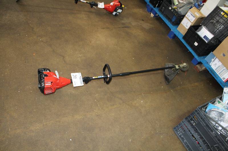 lot 20 image: Homelite Gas Weed Whip