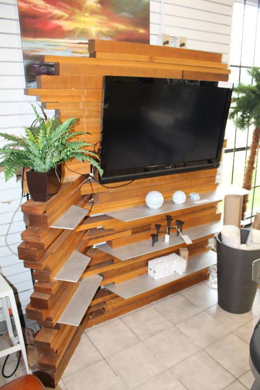 lot 1A image: Entertainment Center