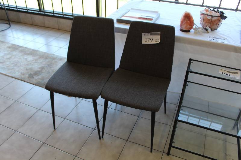 lot 179 image: Lot of (2) Dining Chairs