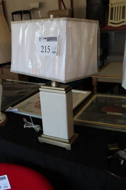 lot 215 image: Table Lamp