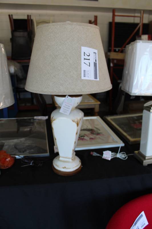 lot 217 image: Table Lamp