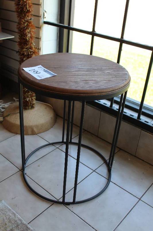 lot 199 image: End Table
