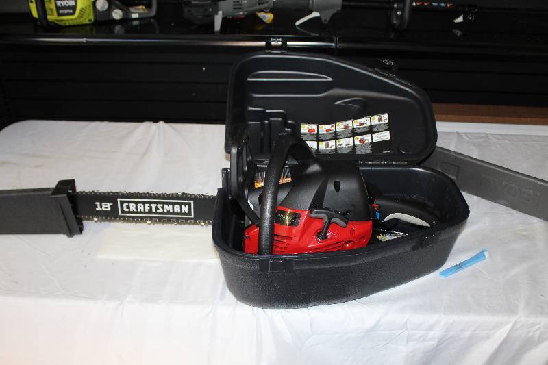 lot 159 image: Craftsman 18in. Chainsaw w Case, Blade Case