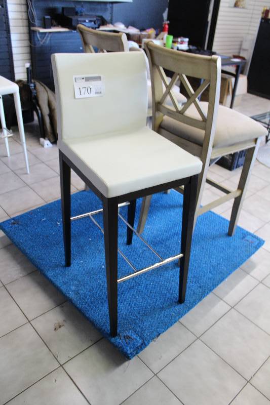 lot 170 image: Bar Chair
