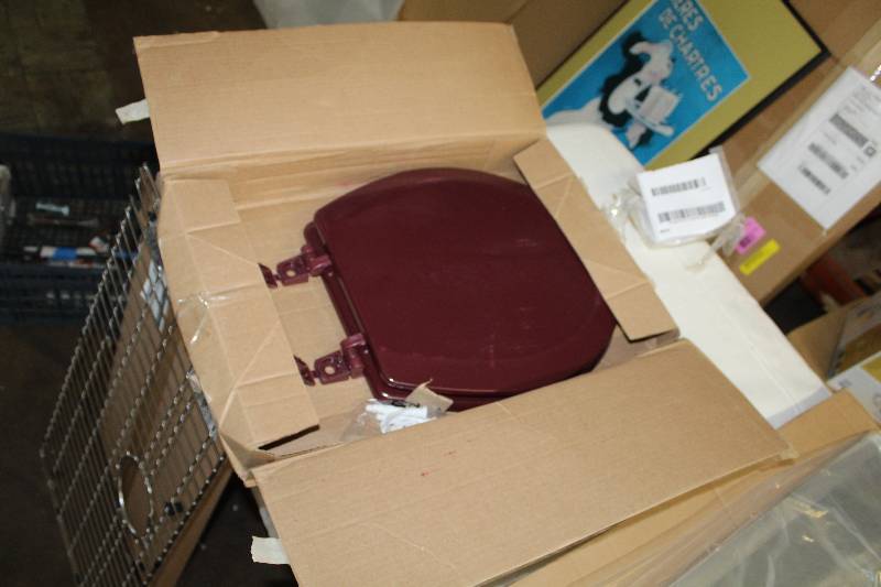 lot 242 image: Toilet Seat