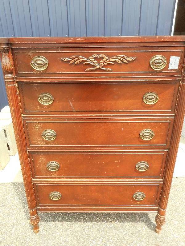 Dresser