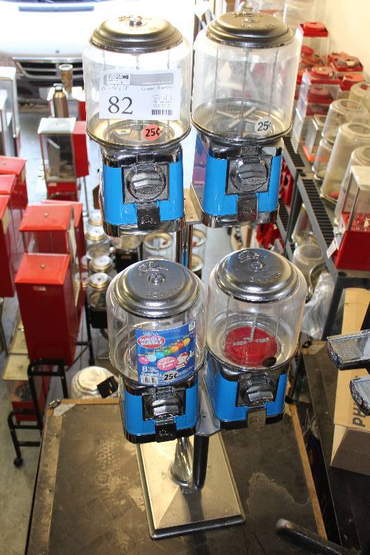 lot 82 image: Beaver 4-Head $.25 Gumball Dispenser