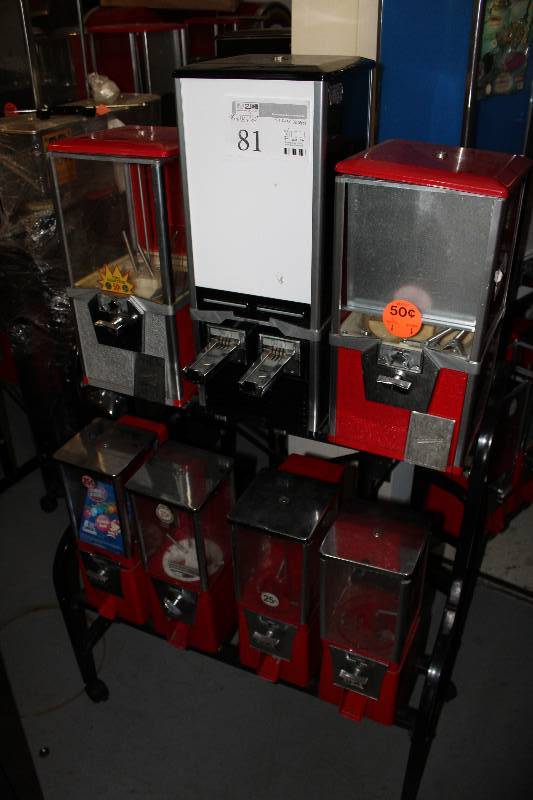 lot 81 image: Eagle 8-Head $.50$.25 Bulk Candy & Sticker Dispenser