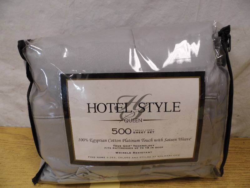 lot 2 image: Hotel Style Sheet Set