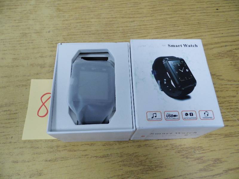 lot 8 image: Smart Watch