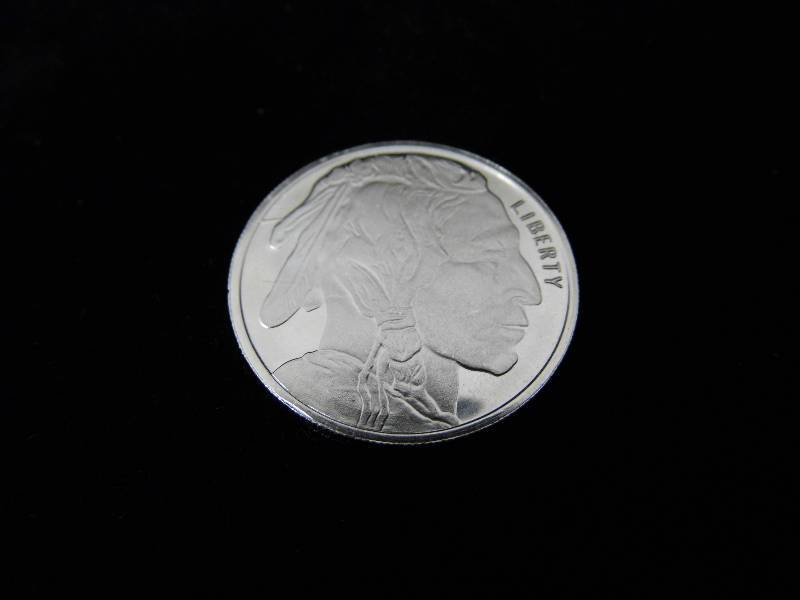 lot 10 image: 12 Ounce Silver