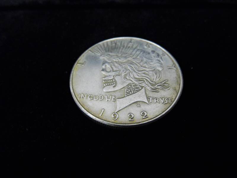 lot 13 image: HOBO Dollar