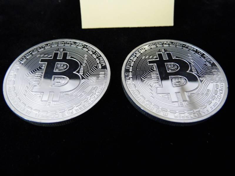 lot 17 image: Bit Coins
