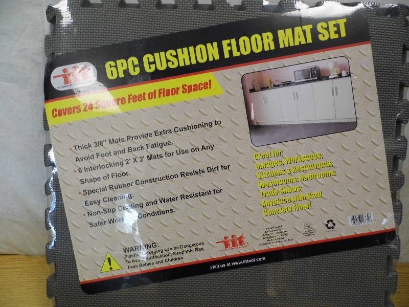 lot 46 image: 6 pc Cushioned Floor Mat Set