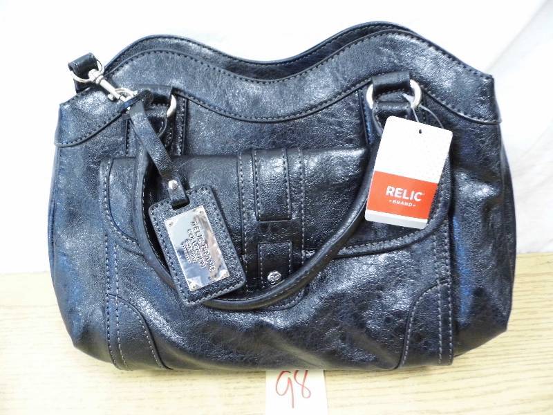 lot 98 image: Relic Purse