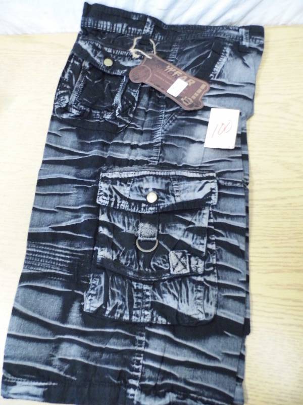 lot 100 image: Shorts