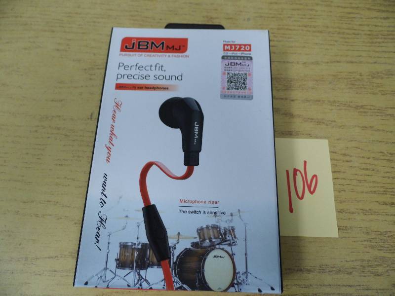 lot 106 image: JBM Earbuds