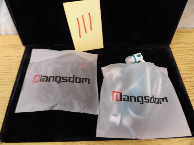 lot 111 image: 2 Pair Ear Buds