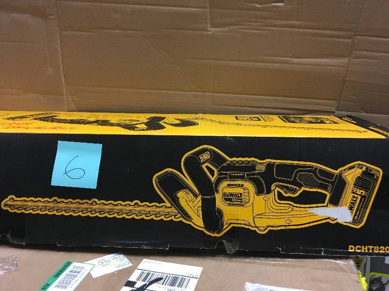 DEWALT 22 in. 20-Volt MAX Lithium-Ion Cordless Hedge Trimmer with 5.0Ah Battery and Charger Included not used