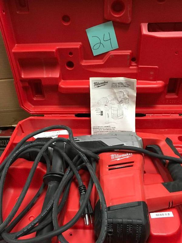 MILWAUKEE 1-916 in. SDS-Max Rotary Hammer in working conditions